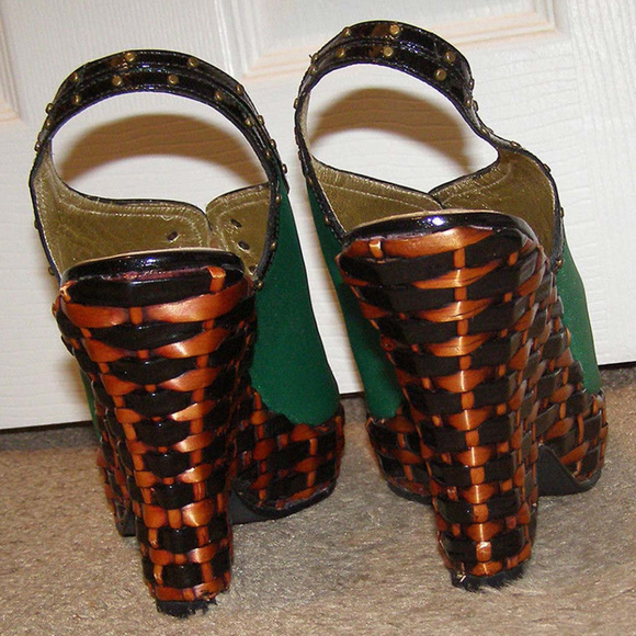 NEW Le Due by Due Farina Green Satin Laceup Wedge - Picture 8 of 8